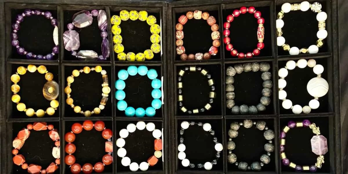 Bennies Beads & Candles