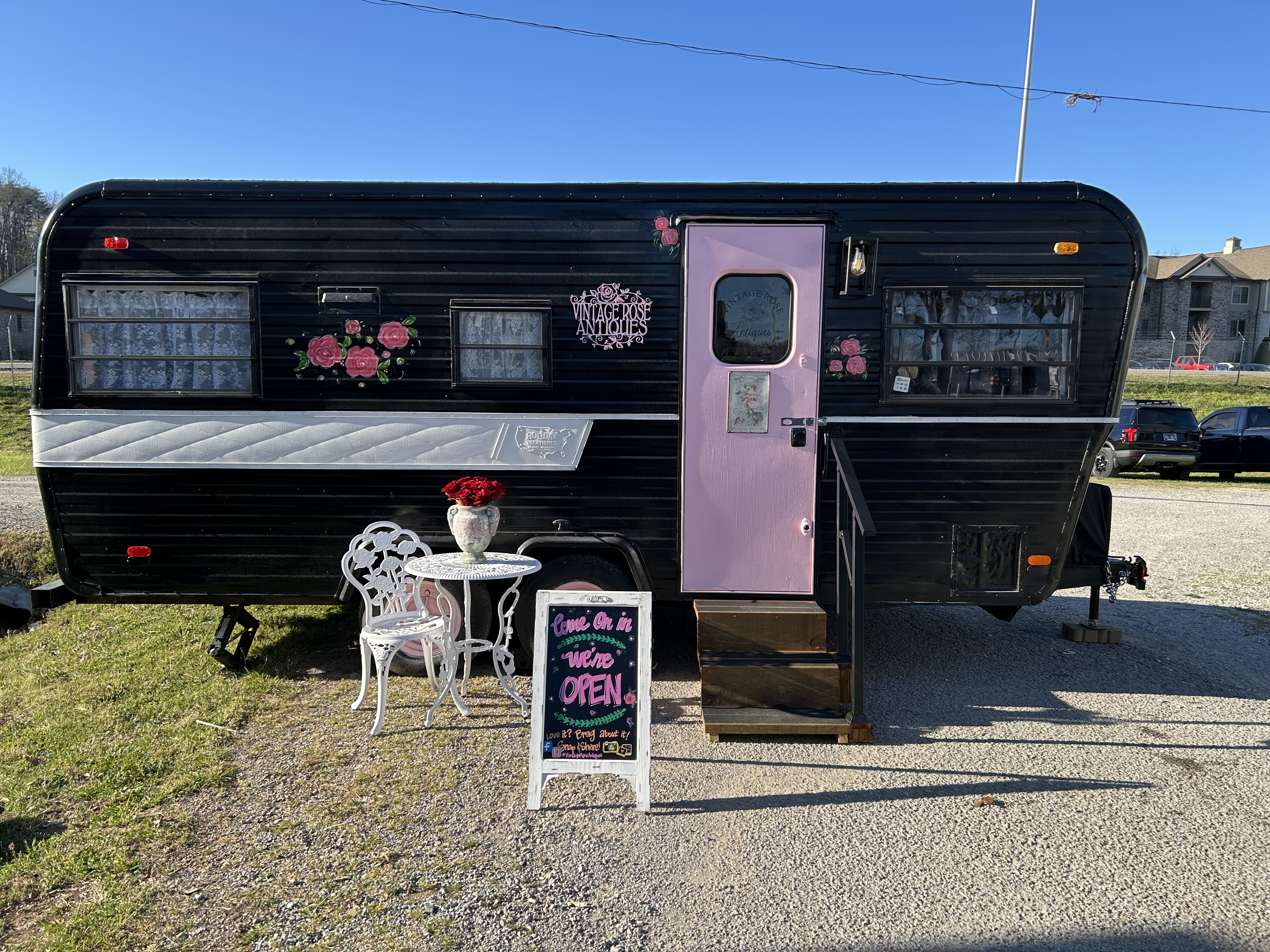 Vintage Rose Antiques Mobile Pop Up Market