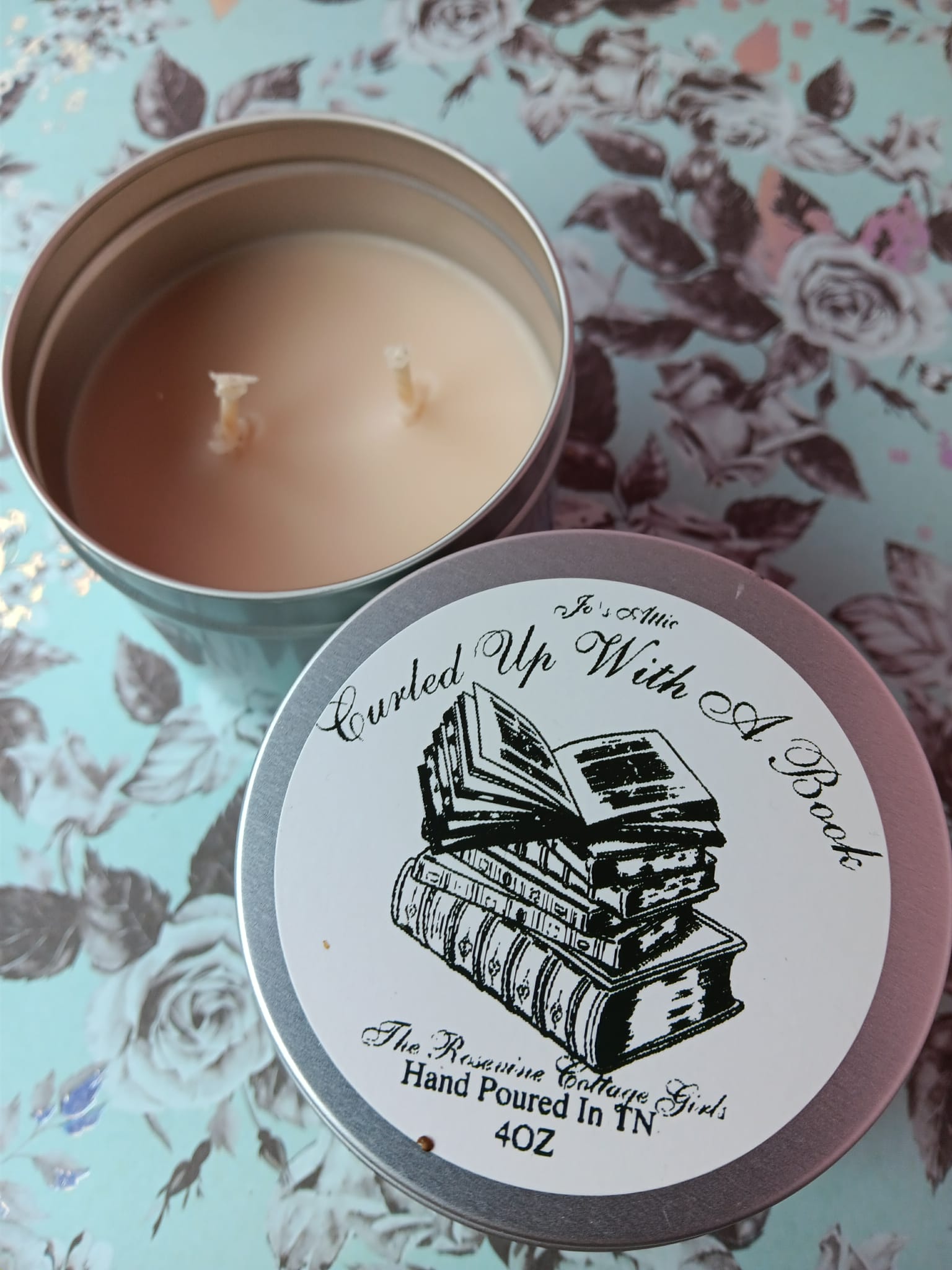 Curled Up With A Book 4oz Candle