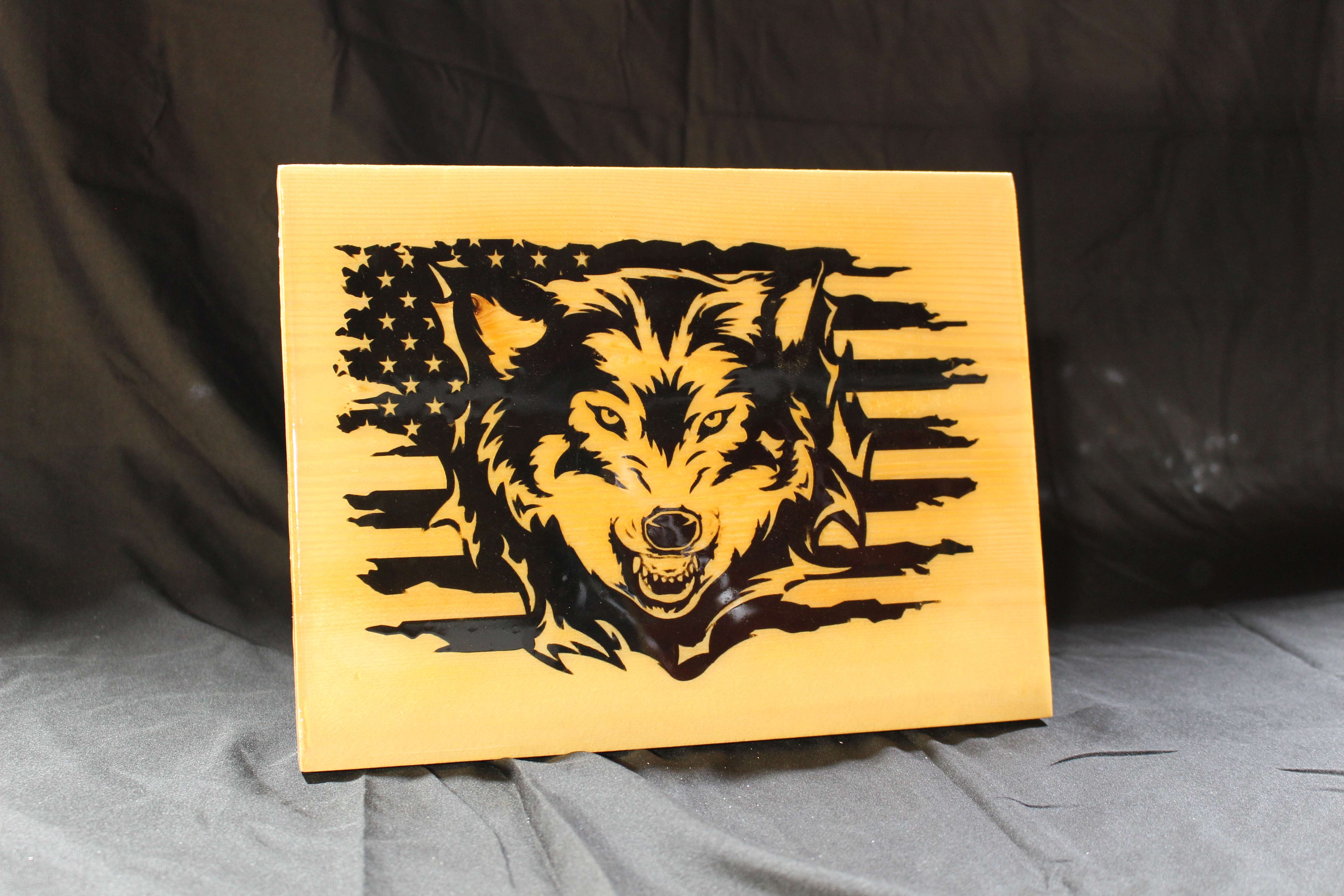 Wolf/American Flag Table Art