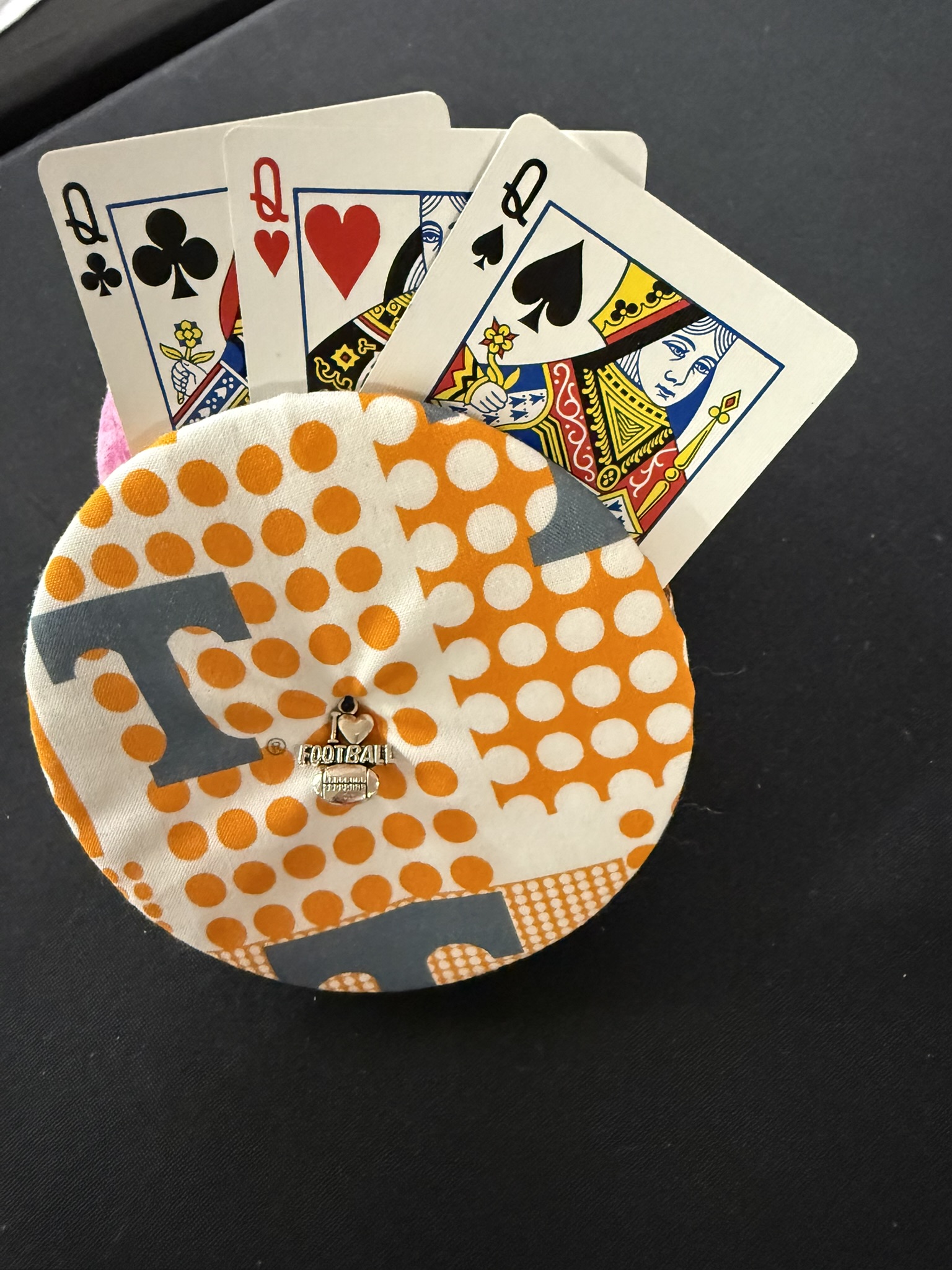 tennessee vols pattern playing cards holder with i heart football charm