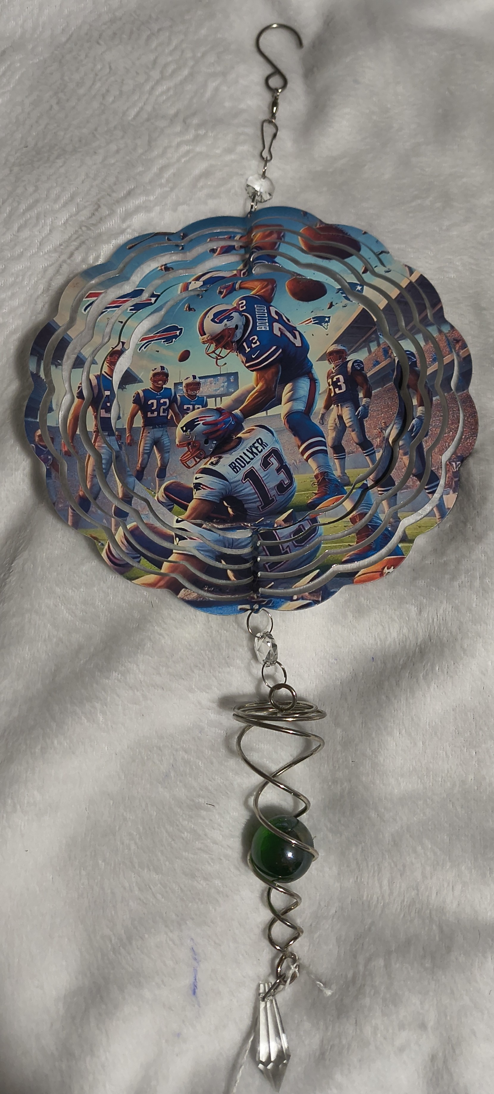 Bills VS Patriots Single Wind Spinner With Green Gazing Ball Spiral Tail